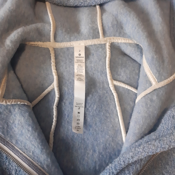 Lululemon over sized sherpa zip up - Picture 3 of 3